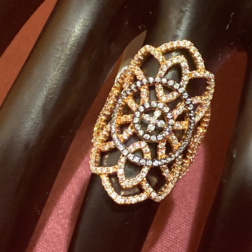Bella Luce White Diamond Simulant Ring